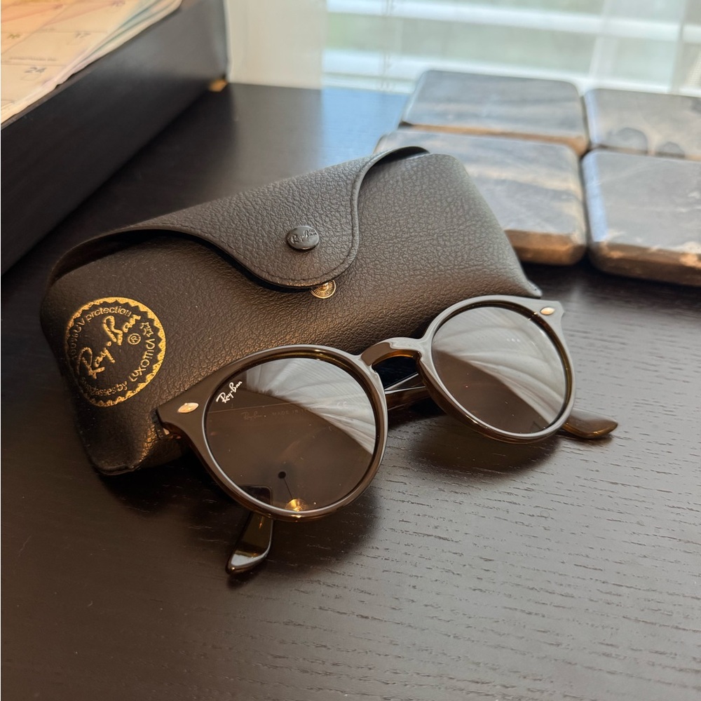 Ray-Ban Sunglasses with Case RB2180